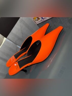 Jeffrey Campbell “Exquisite” Sandal In Orange Patent